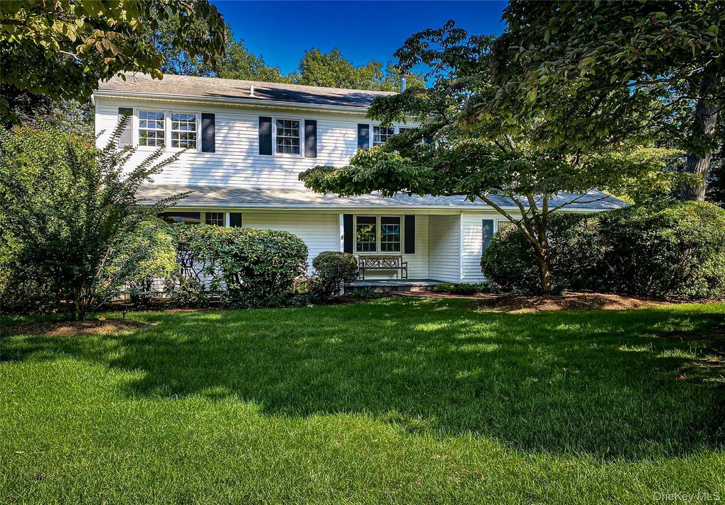 15 Fox Road, East Setauket, NY 11733