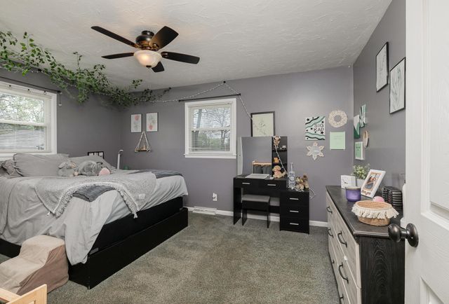 908 W Broadmoor Street, Springfield, MO 65807