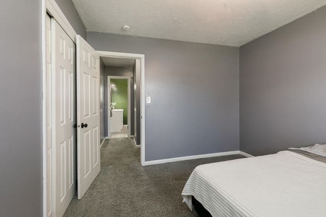 908 W Broadmoor Street, Springfield, MO 65807