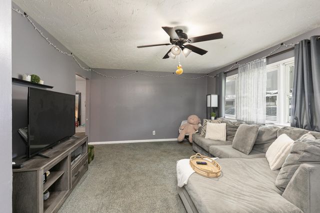 908 W Broadmoor Street, Springfield, MO 65807