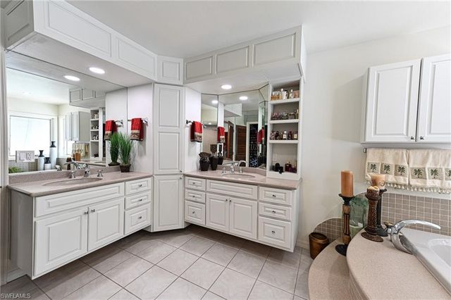 101 DOMINICA LN, Bonita Springs, FL 34134