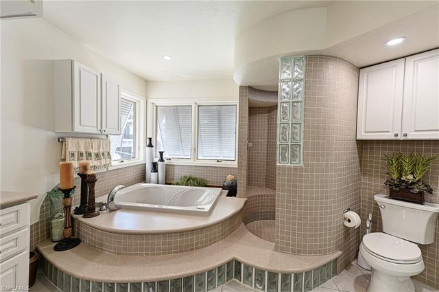 101 DOMINICA LN, Bonita Springs, FL 34134