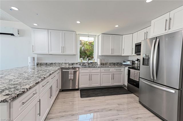101 DOMINICA LN, Bonita Springs, FL 34134