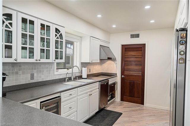 101 DOMINICA LN, Bonita Springs, FL 34134