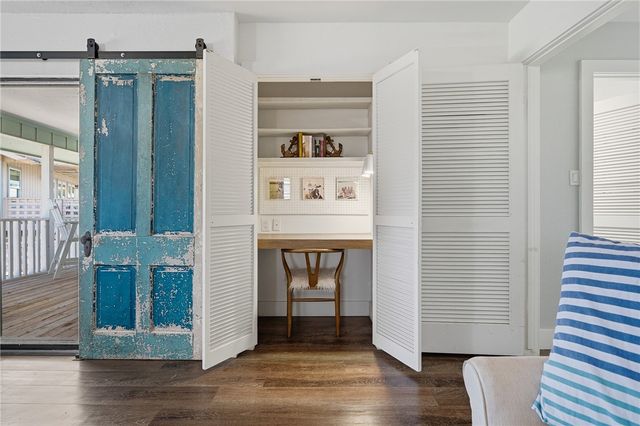 30 Bahama Dr, Rockport, TX 78382