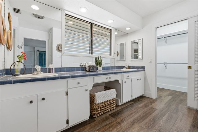 30 Bahama Dr, Rockport, TX 78382