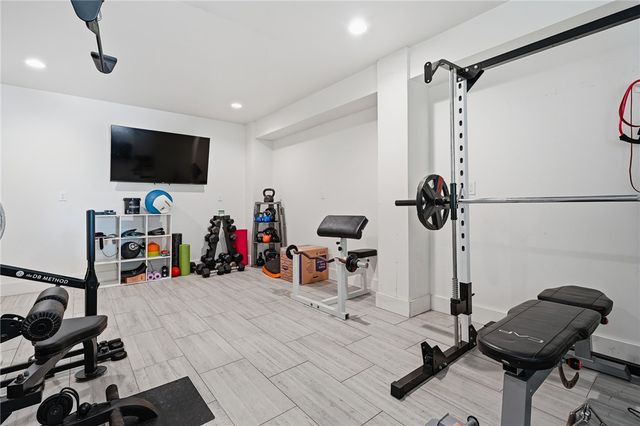 30 Bahama Dr, Rockport, TX 78382