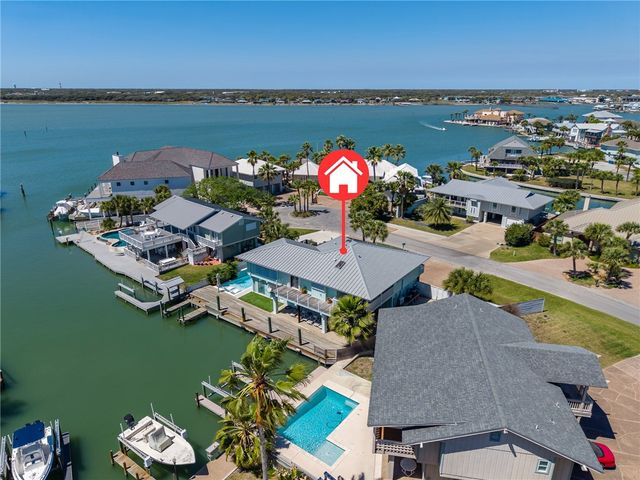 30 Bahama Dr, Rockport, TX 78382