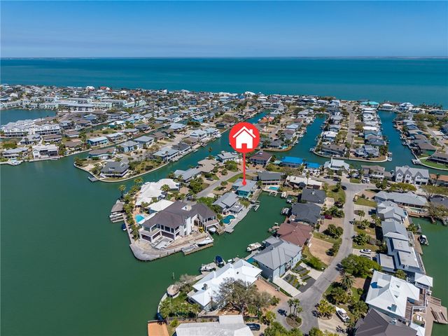 30 Bahama Dr, Rockport, TX 78382
