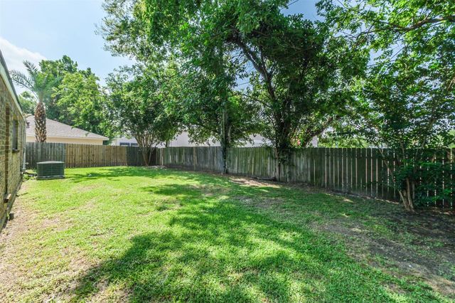 14415 Locke Lane, Houston, TX 77077