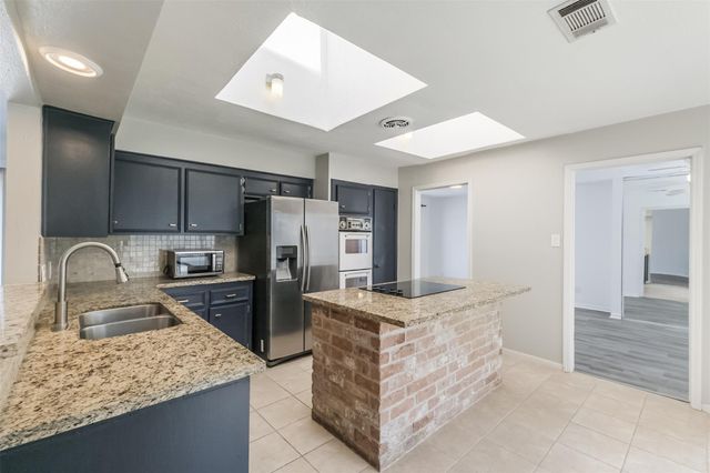 14415 Locke Lane, Houston, TX 77077