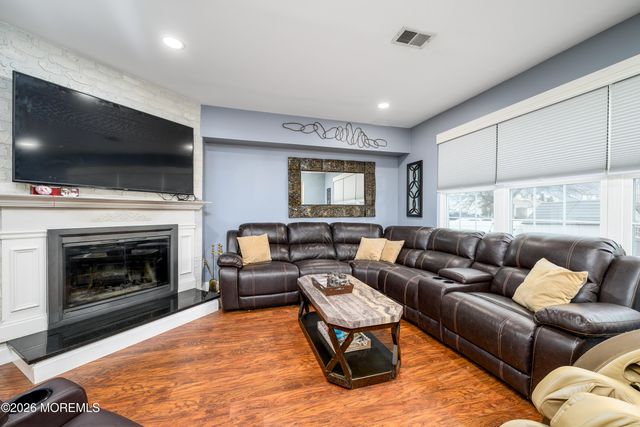 4 Cambridge Drive, Howell, NJ 07731