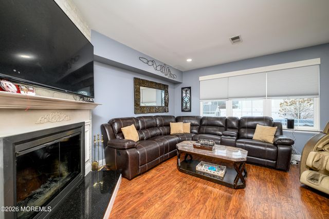 4 Cambridge Drive, Howell, NJ 07731