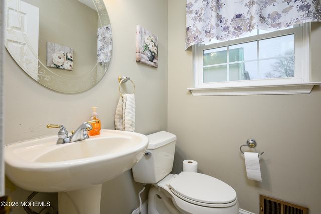 4 Cambridge Drive, Howell, NJ 07731