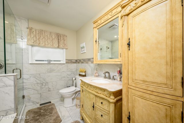 4 Cambridge Drive, Howell, NJ 07731