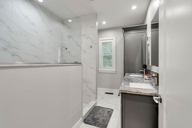 24 Primrose Lane 24, Ipswich, MA 01938