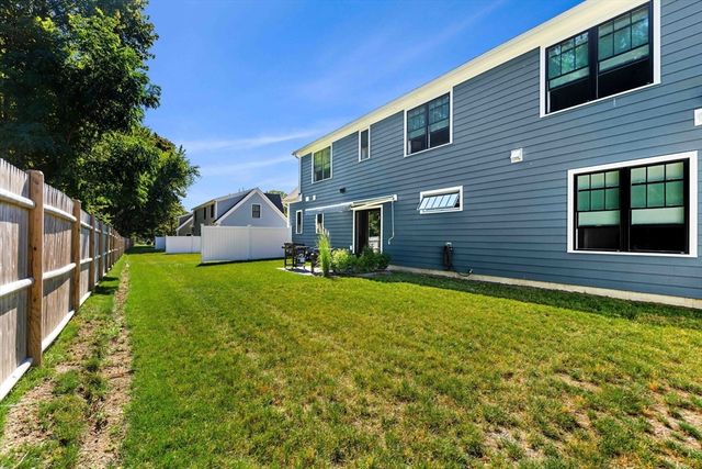 24 Primrose Lane 24, Ipswich, MA 01938