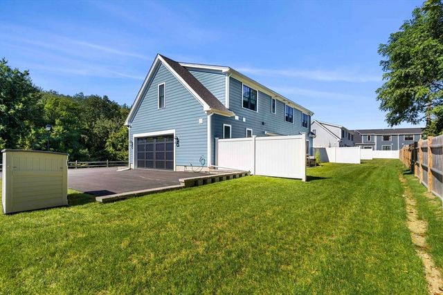 24 Primrose Lane 24, Ipswich, MA 01938