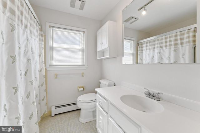 6 DOLPHIN CT, Forked River, NJ 08731