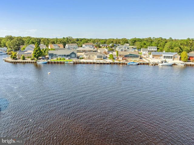 6 DOLPHIN CT, Forked River, NJ 08731