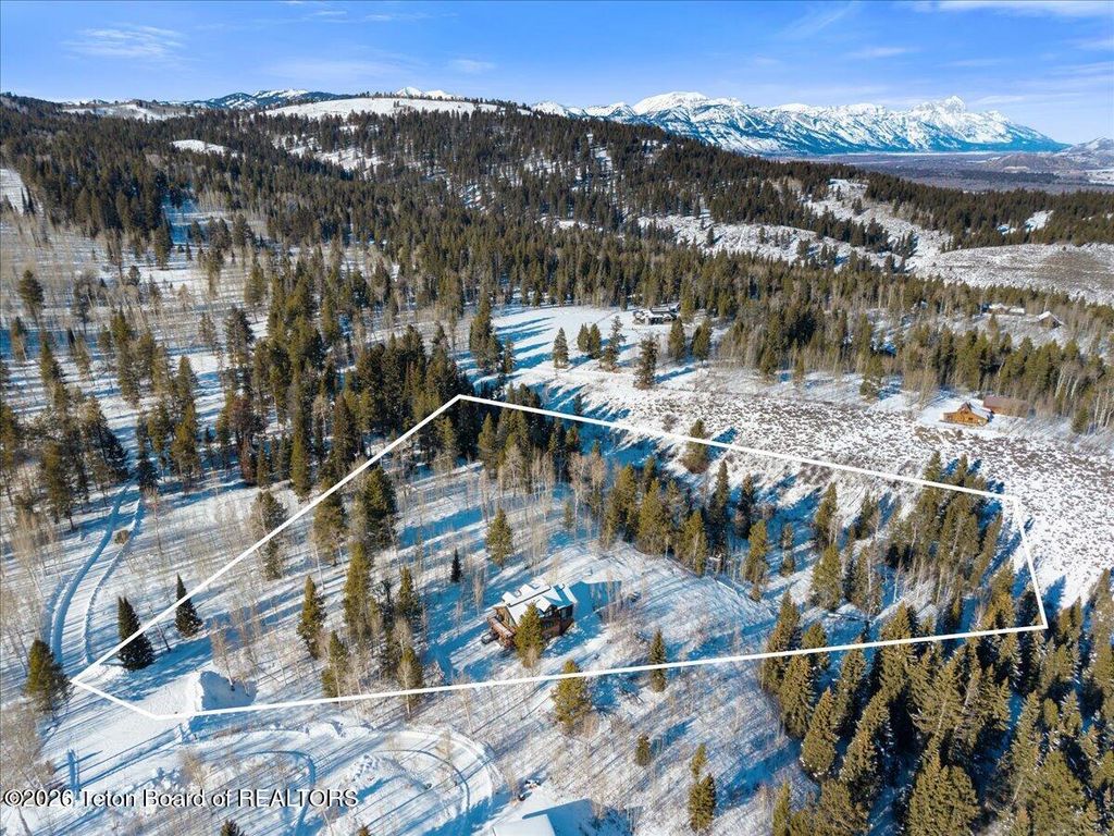 4420 W BRONCO Road, Wilson, WY 83014