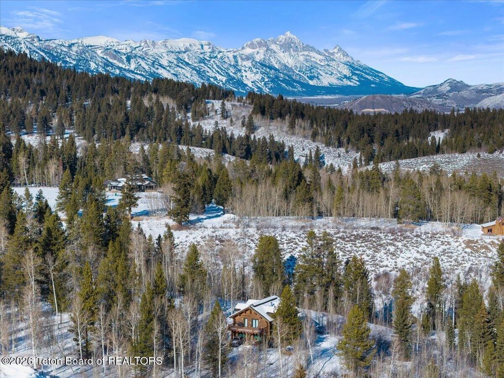 4420 W BRONCO Road, Wilson, WY 83014 photo 2