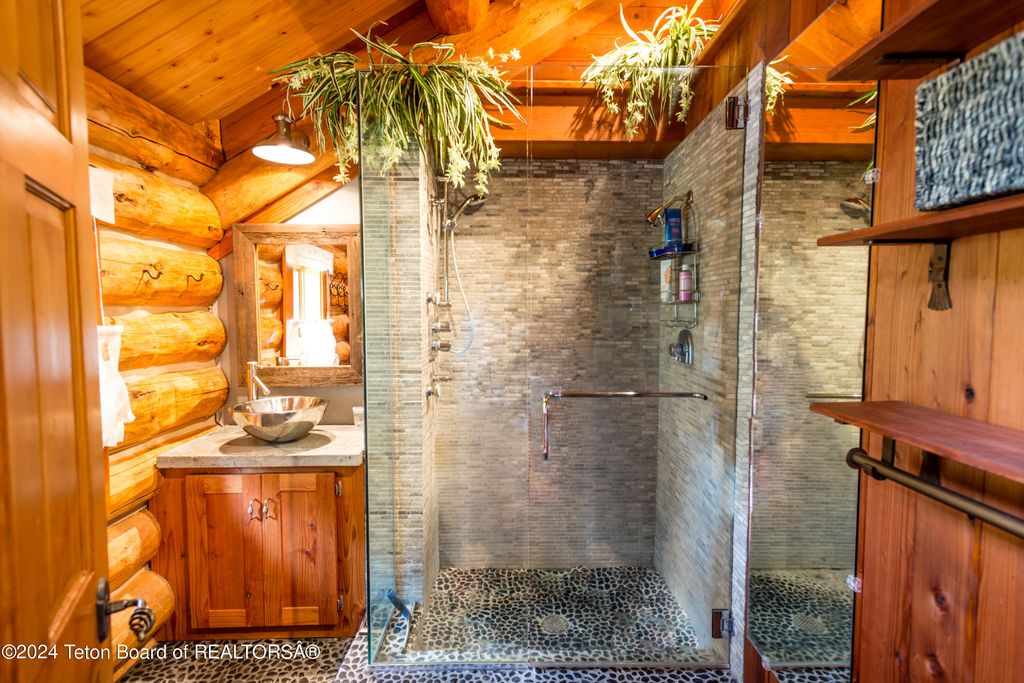 4420 W BRONCO Road, Wilson, WY 83014 photo 22