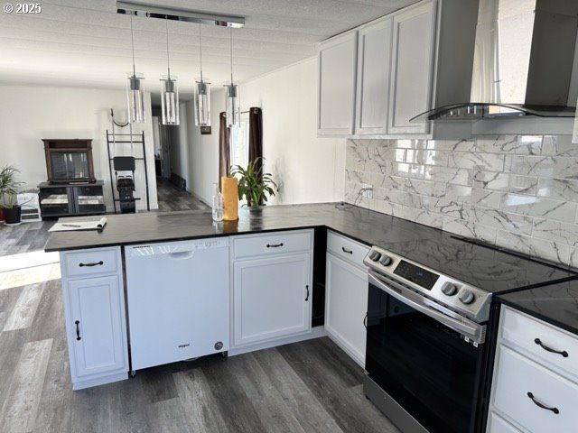 525 S 6TH St 4, Harrisburg, OR 97446