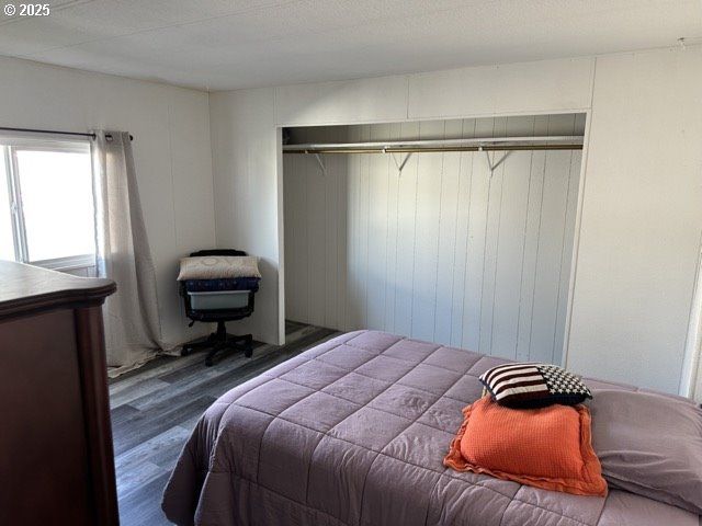 525 S 6TH St 4, Harrisburg, OR 97446