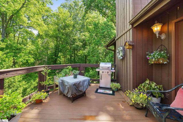 15 Creekside Way, Greenville, SC 29609