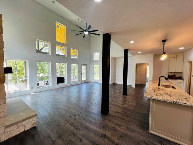 422 Beechwood Loop, Hemphill, TX 75948