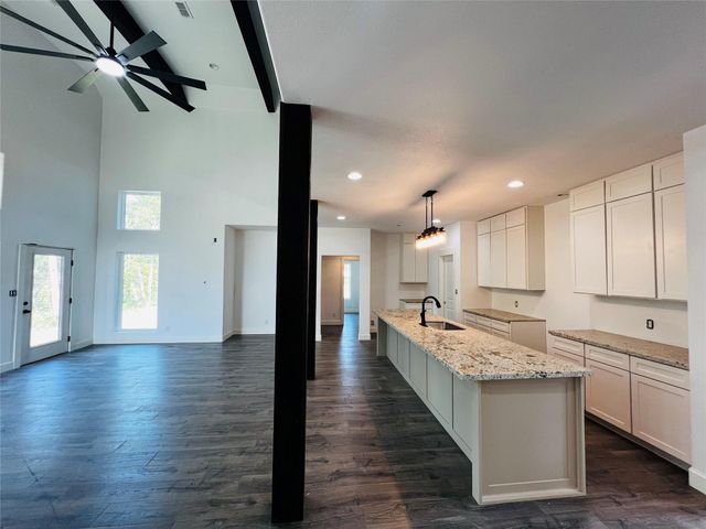 422 Beechwood Loop, Hemphill, TX 75948