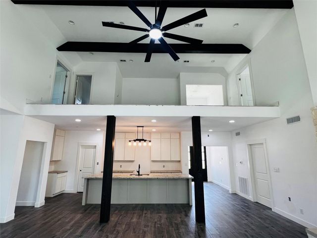 422 Beechwood Loop, Hemphill, TX 75948