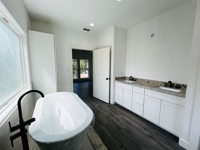 422 Beechwood Loop, Hemphill, TX 75948