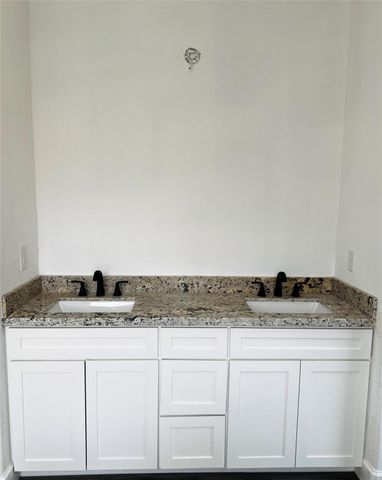 422 Beechwood Loop, Hemphill, TX 75948