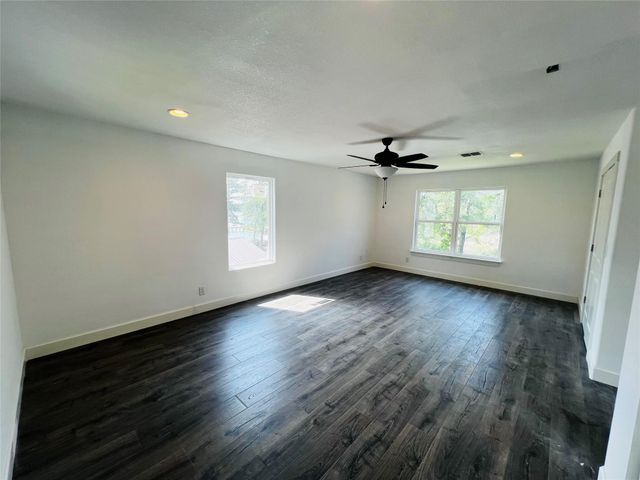 422 Beechwood Loop, Hemphill, TX 75948