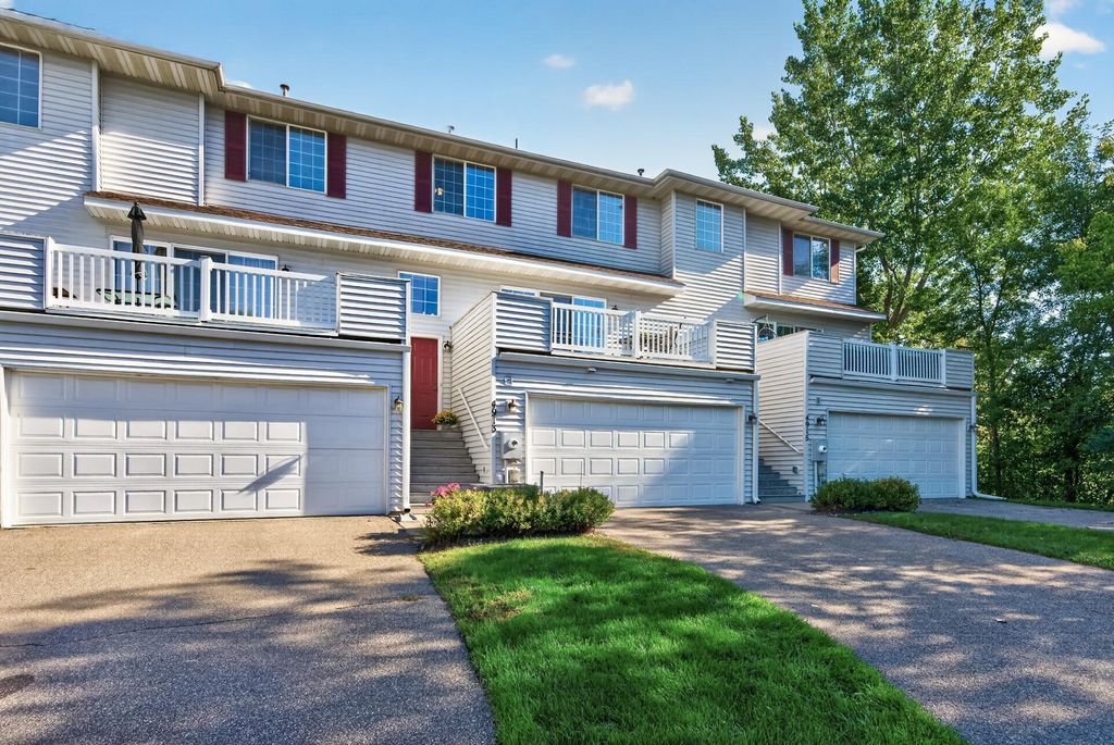 4913 Grenwich Avenue N, Oakdale, MN 55128 — photo 2