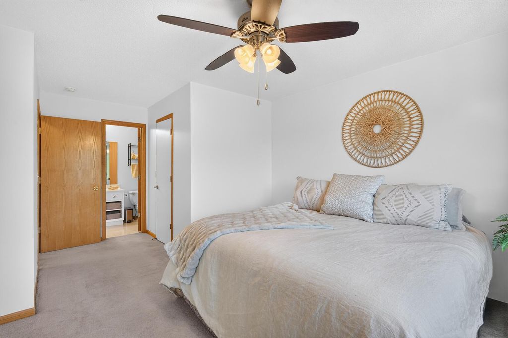 4913 Grenwich Avenue N, Oakdale, MN 55128 — photo 5
