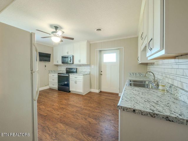 504 N Niota Rd, Englewood, TN 37329