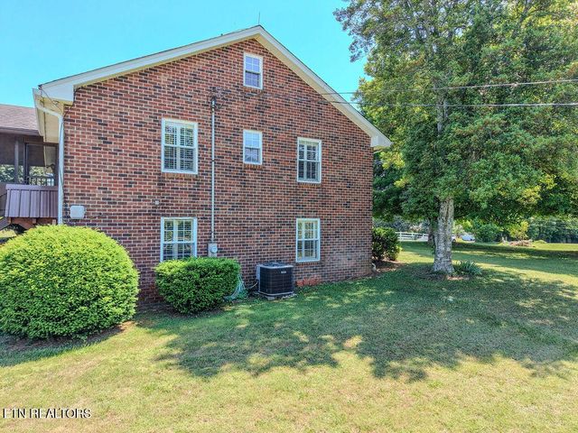 504 N Niota Rd, Englewood, TN 37329