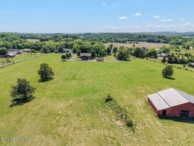 504 N Niota Rd, Englewood, TN 37329