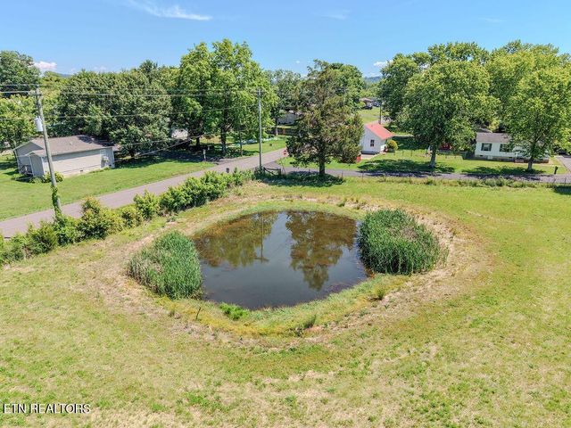504 N Niota Rd, Englewood, TN 37329