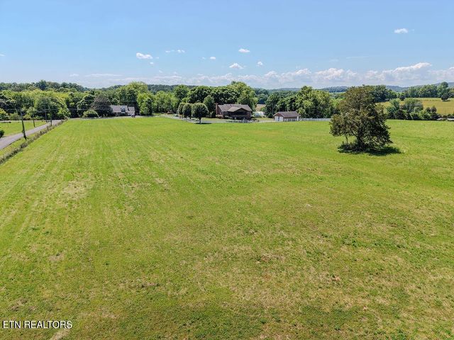 504 N Niota Rd, Englewood, TN 37329