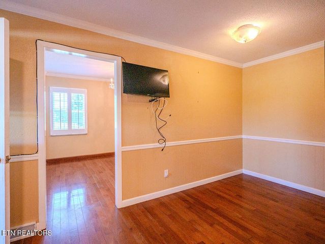 504 N Niota Rd, Englewood, TN 37329