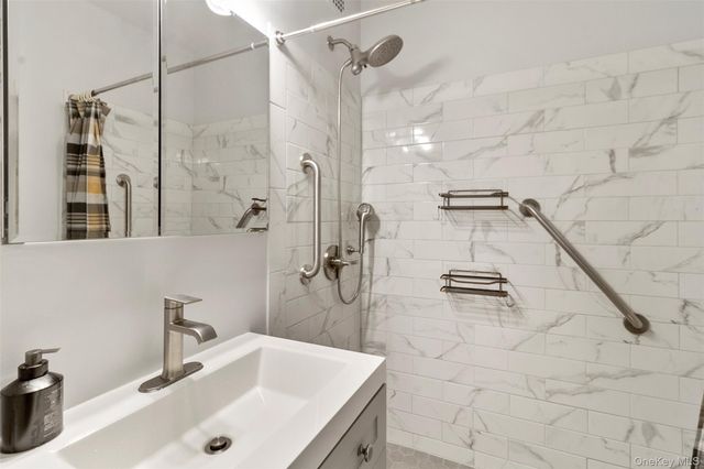 395 Westchester Avenue 3A, Port Chester, NY 10573