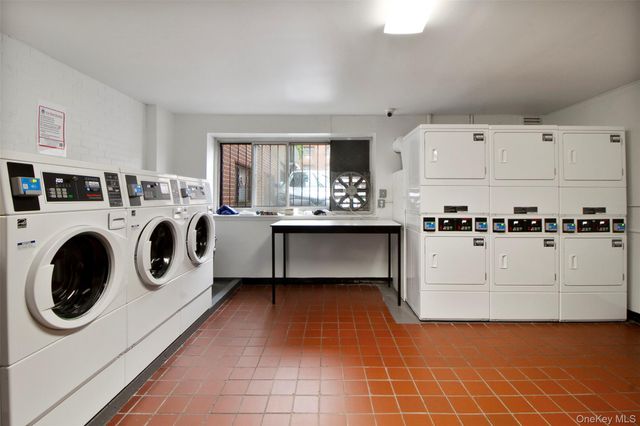 395 Westchester Avenue 3A, Port Chester, NY 10573