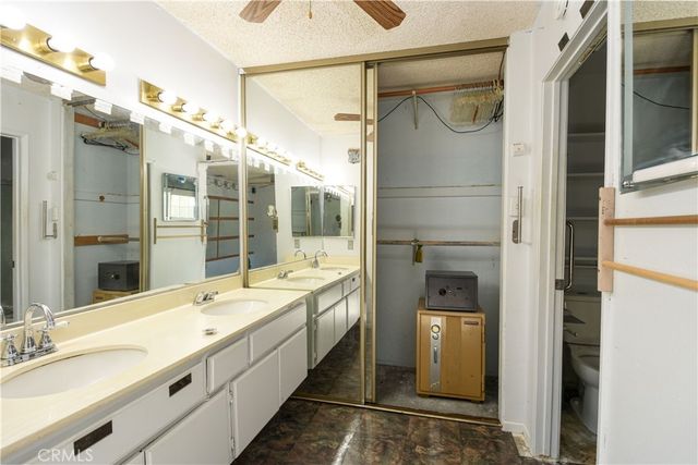 10988 Middleborough, Riverside, CA 92503