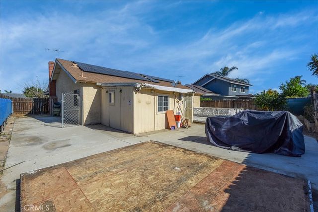 10988 Middleborough, Riverside, CA 92503