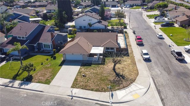 10988 Middleborough, Riverside, CA 92503