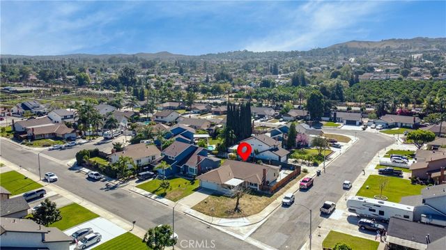 10988 Middleborough, Riverside, CA 92503